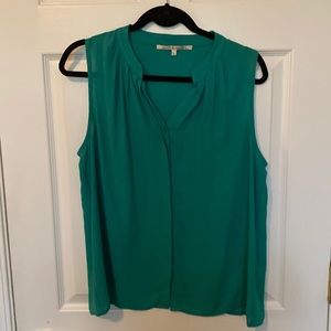 Collective Concepts sleeveless blouse green